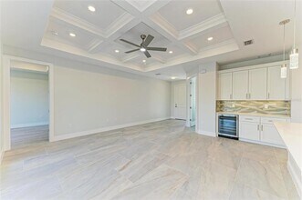 380 Holly Rd in Venice, FL - Building Photo - Building Photo