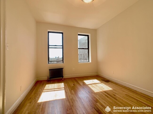 282 Cabrini Blvd in New York, NY - Building Photo - Building Photo