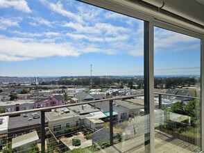 158 Santa Barbara Ave in Daly City, CA - Foto de edificio - Building Photo