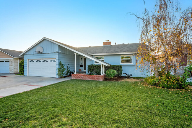 211 S Janet Pl in Fullerton, CA - Building Photo - Building Photo