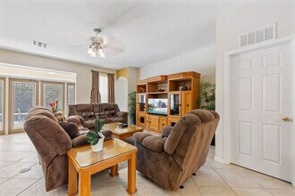 8543 La Isla Dr in Kissimmee, FL - Building Photo - Building Photo