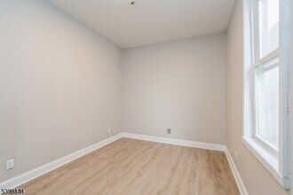 216 S 10th St in Newark, NJ - Building Photo - Building Photo