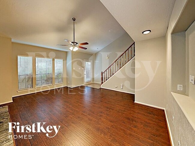 property at 75 N Pathfinders Cir