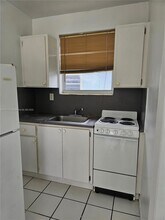 130 W 13th St in Hialeah, FL - Building Photo - Building Photo