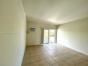 2225 NE 123rd St in North Miami, FL - Building Photo - Building Photo
