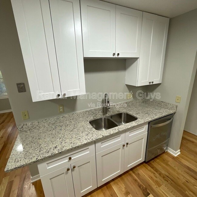 8229 Halifax Ct N in Brooklyn Park, MN - Building Photo - Building Photo