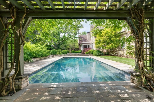 property at 4501 Harpeth Hills Dr