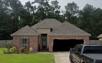 42185 Penrose St in Ponchatoula, LA - Building Photo