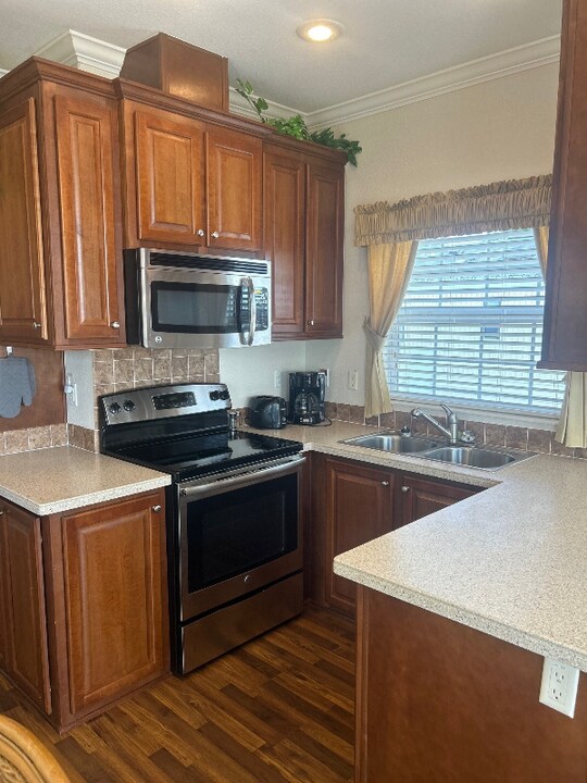 9751 FL-78 in Okeechobee, FL - Building Photo