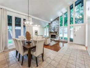 4131 Bretton Bay Ln in Dallas, TX - Foto de edificio - Building Photo