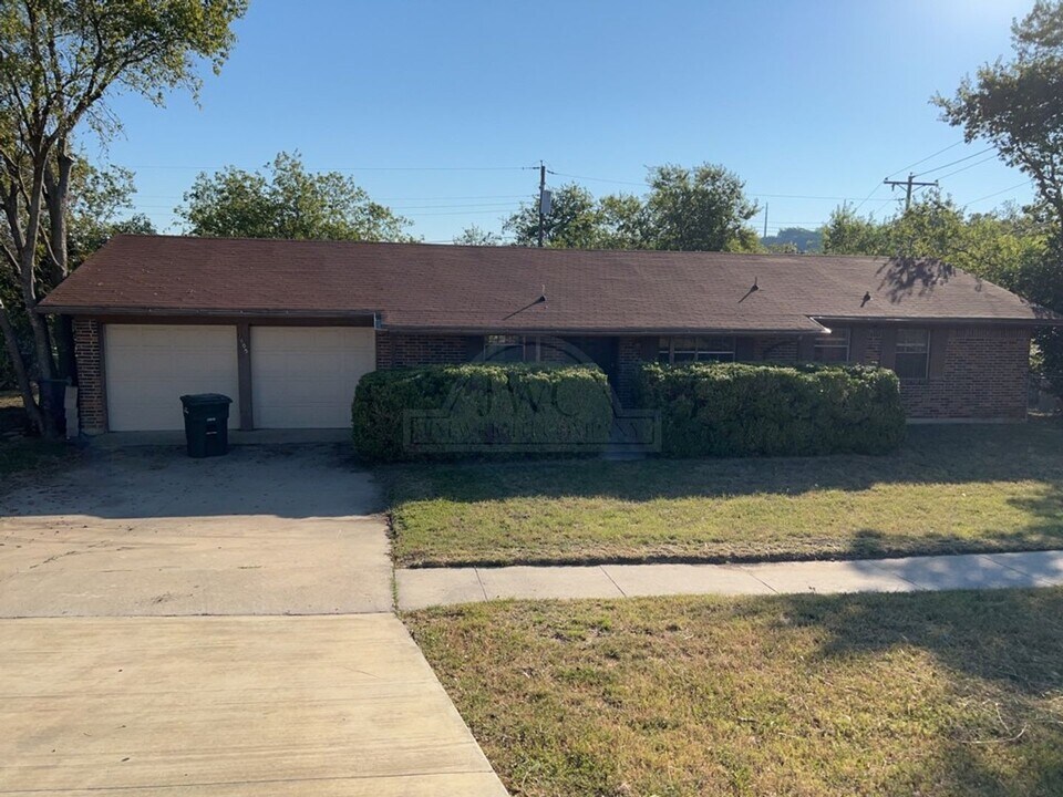 1605 S FM 116 in Copperas Cove, TX - Building Photo