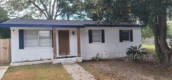 3405 W Yonge St in Pensacola, FL - Building Photo