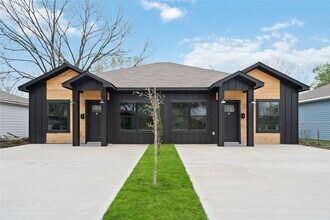 3710 Rockingham St in Houston, TX - Foto de edificio - Building Photo