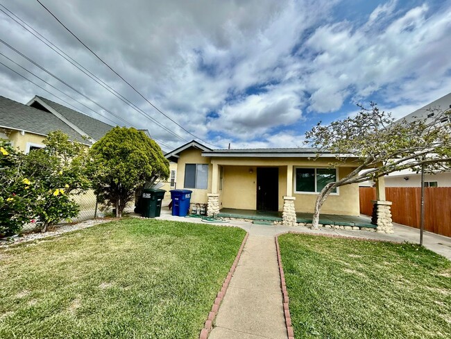 property at 1008 S Herbert Ave