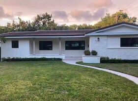 607 Palermo Ave in Coral Gables, FL - Building Photo