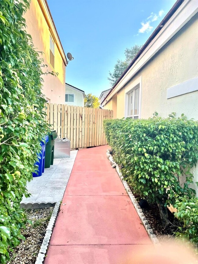 6244 Seminole Ter, Unit 6244 in Margate, FL - Building Photo - Building Photo