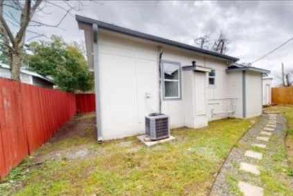 912 Seymour St, Unit B in Pasadena, TX - Building Photo - Building Photo