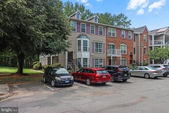 2 Cheverny Ct in Trenton, NJ - Building Photo - Building Photo