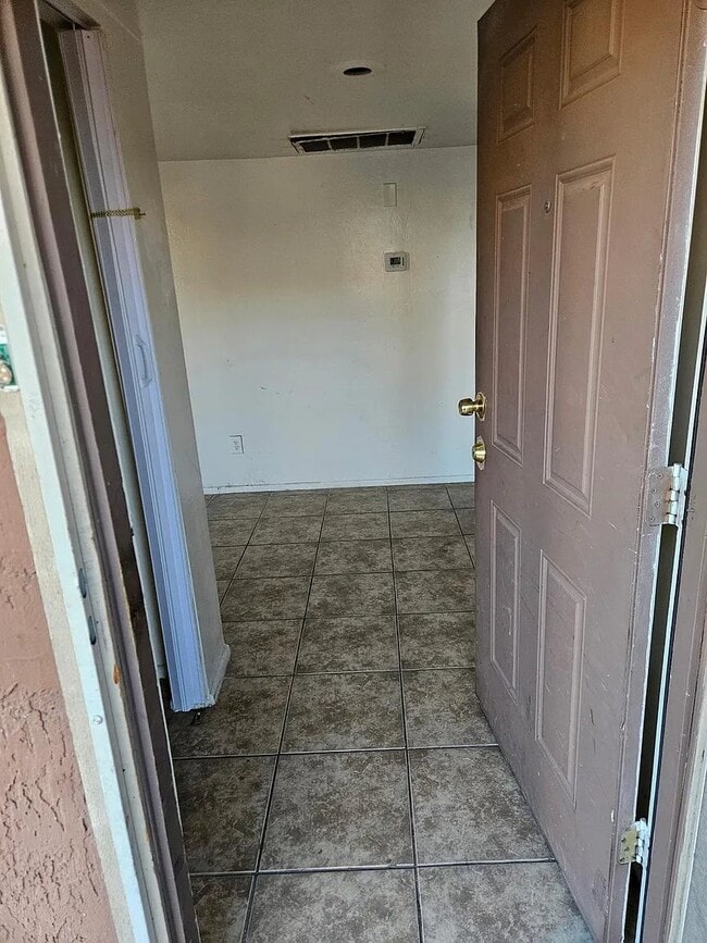 2847 N 46th Ave, Unit 2847 N 46th Ave 13 in Phoenix, AZ - Building Photo - Building Photo