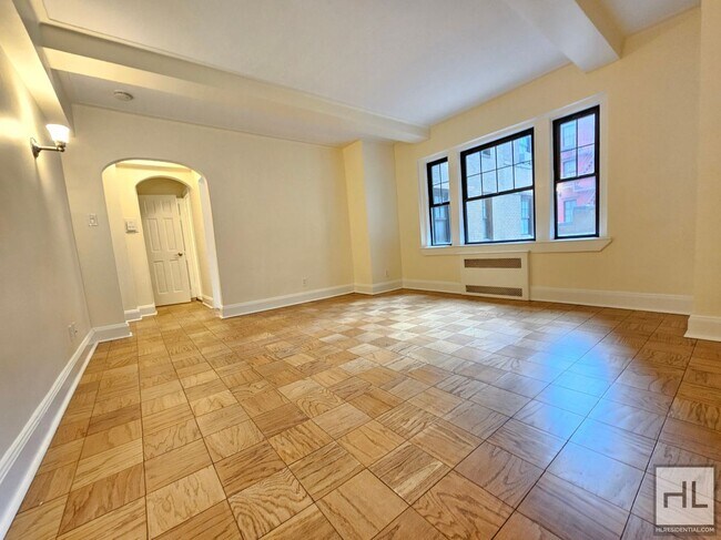 Studio Apartment in West Village | 2nd Flo in New York, NY - Building Photo - Building Photo