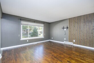 28622 Milton Ave in Warren, MI - Building Photo - Building Photo