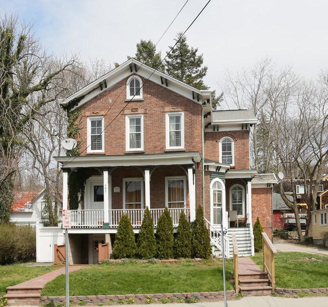 507 Main St in Port Jefferson, NY - Building Photo - Building Photo
