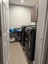 6933 Daybreak Dr in Cincinnati, OH - Building Photo - Building Photo