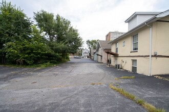 1105 Hamilton Way in Columbia, MO - Foto de edificio - Building Photo