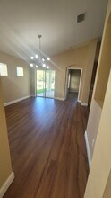 8241 Crescent Moon Dr in New Port Richey, FL - Building Photo - Building Photo
