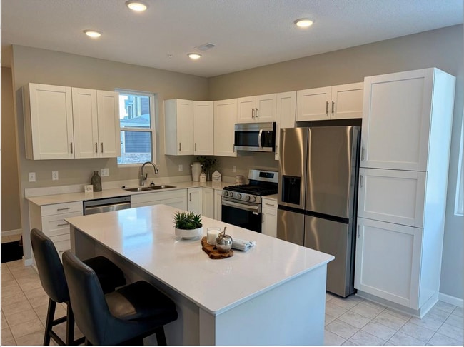 14870 Willemite Way NW in Ramsey, MN - Foto de edificio - Building Photo