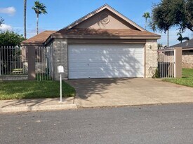 309 N 35th Ln in McAllen, TX - Building Photo