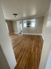 110 Van Dam St, Unit #2 in Saratoga Springs, NY - Building Photo - Building Photo