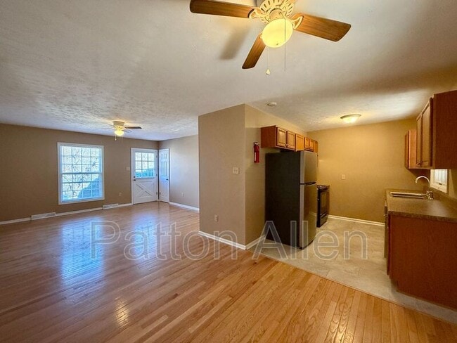 12 W Haith Dr in Asheville, NC - Building Photo - Building Photo