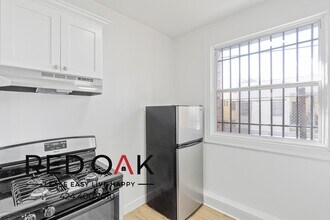 245 N Kenmore Ave in Los Angeles, CA - Building Photo - Building Photo