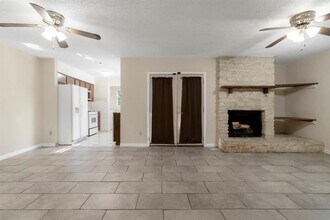 7703 Peaceful Hill Ln in Austin, TX - Building Photo - Building Photo