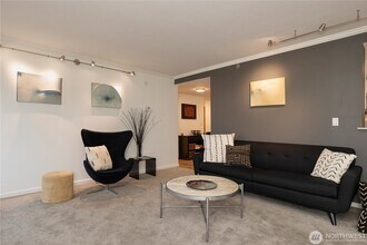 121 Vine St in Seattle, WA - Building Photo - Building Photo