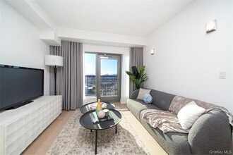 33-71-71 Prince St in Queens, NY - Building Photo - Building Photo