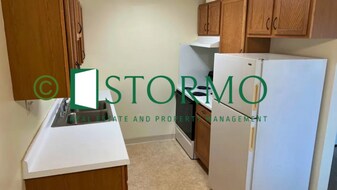 365 Baldwin Ave NW, Unit 206 in Elk River, MN - Building Photo