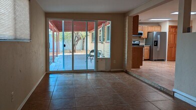 524 N Sarnoff Dr in Tucson, AZ - Building Photo - Building Photo