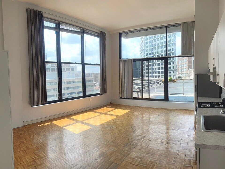 80 Brookline Ave, Unit 321 in Boston, MA - Building Photo
