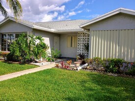 14716 Canalview Dr in Delray Beach, FL - Building Photo