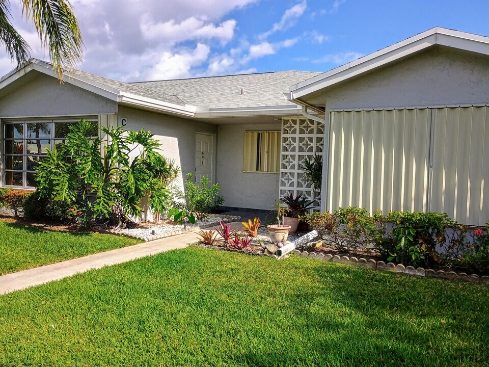 14716 Canalview Dr in Delray Beach, FL - Building Photo