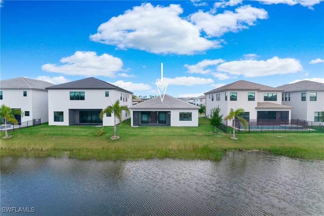 12790 Woodbury Dr in Estero, FL - Building Photo