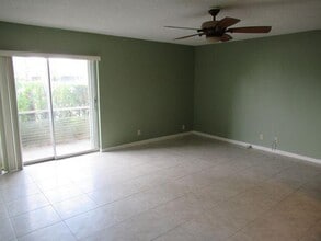 22735 SW 66th Ave in Boca Raton, FL - Building Photo - Building Photo