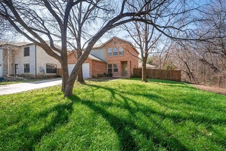 1211 Copano Cove in Round Rock, TX - Building Photo - Building Photo