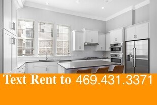 633 Dalton Ln in Irving, TX - Building Photo