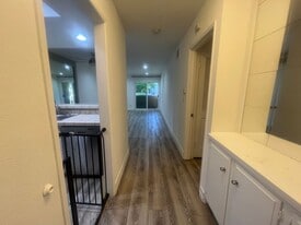 278 N Wilshire Ave in Anaheim, CA - Building Photo
