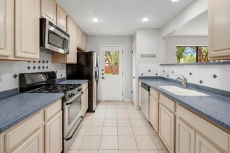 9100 Frostwood Trail in Austin, TX - Building Photo - Building Photo