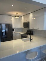 163 South St in Danbury, CT - Building Photo