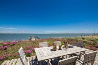 89 Gerard Dr in East Hampton, NY - Building Photo - Building Photo